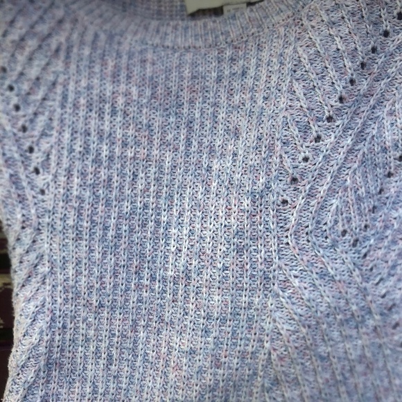 Light Pink and blue soft sweater - Picture 1 of 5